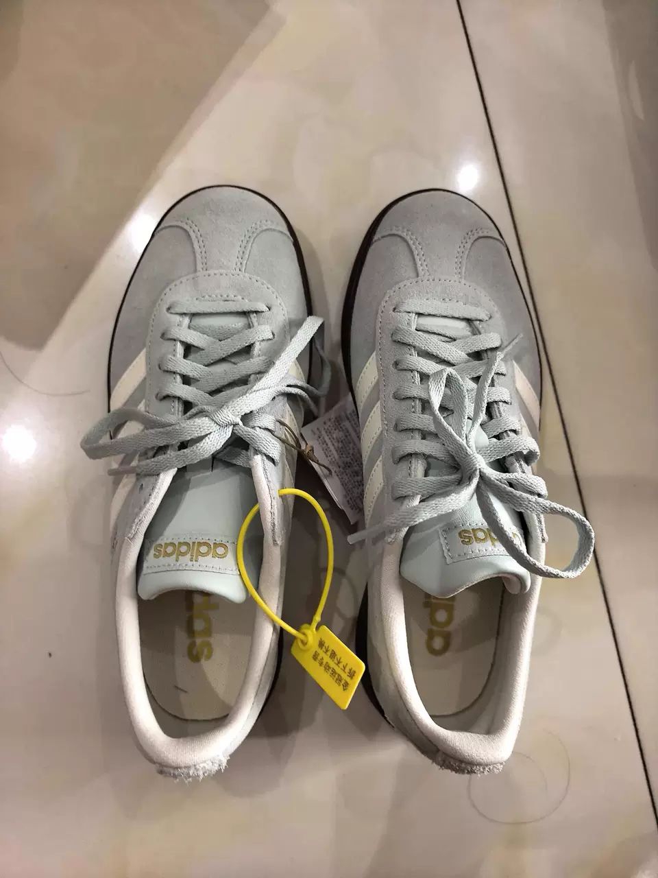 adidas德训鞋