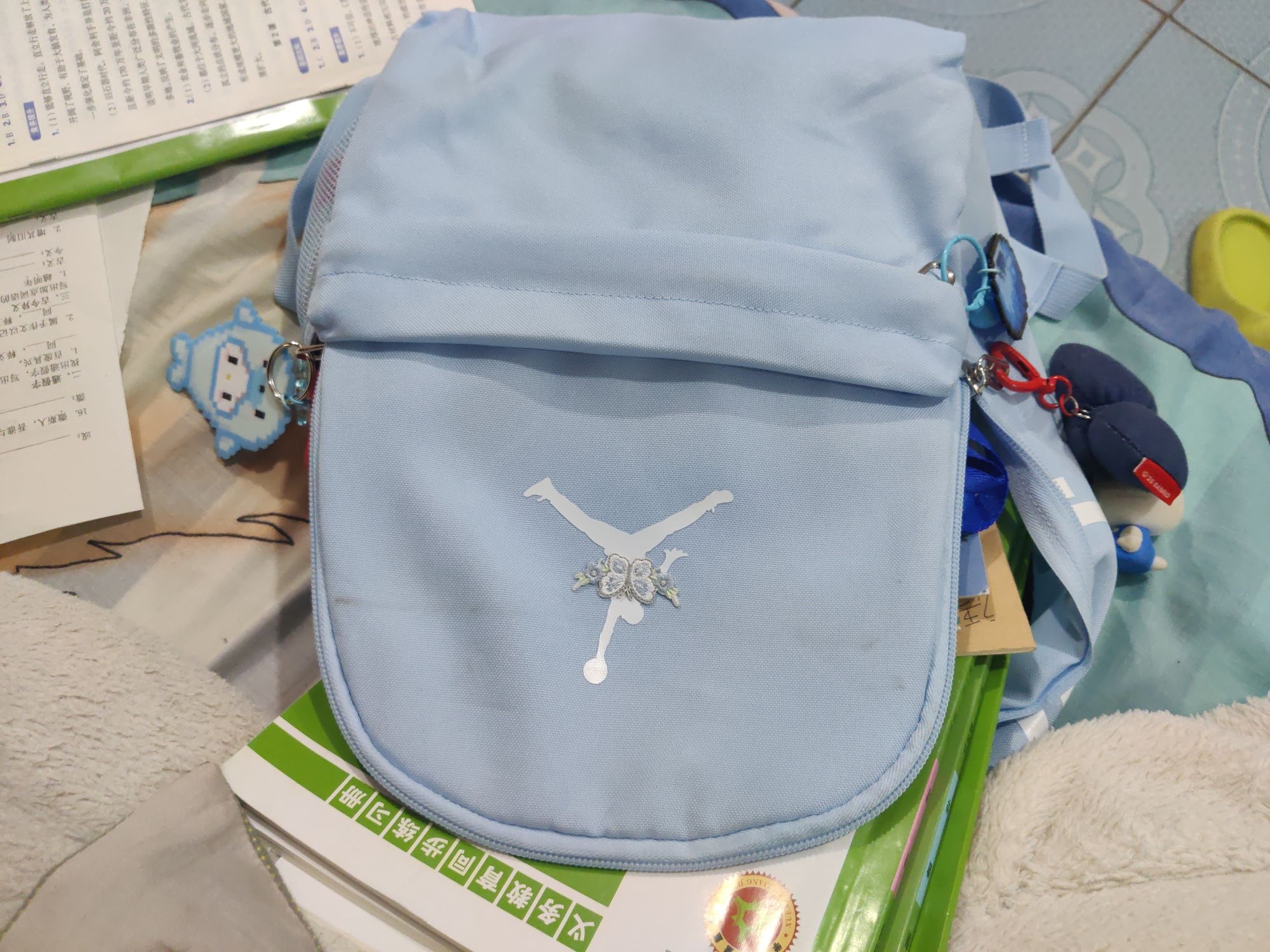 好看耐脏非常结实背起来好舒服