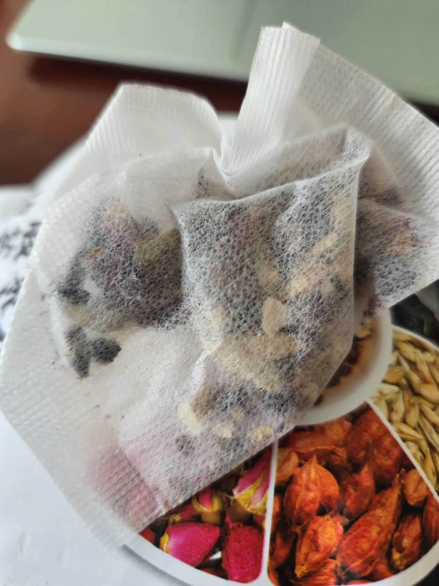 经常熬夜劳累喝它!人参枸杞九宝茶,科学配比,居家办公随手冲泡