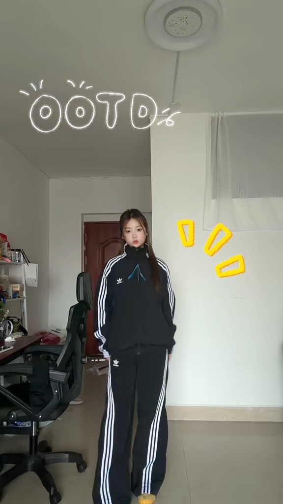 春夏少不了的阿迪扭扭套装上身 版型一如既往的好
