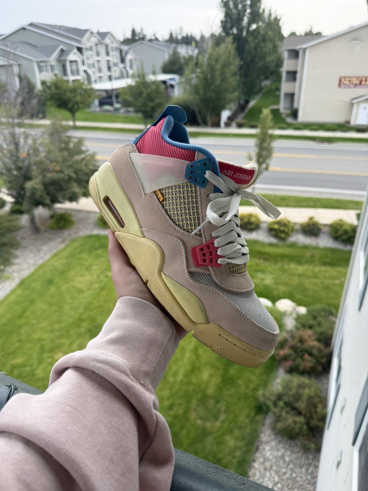 Union x AJ4 牛油果｜越品越有味道的复古神鞋