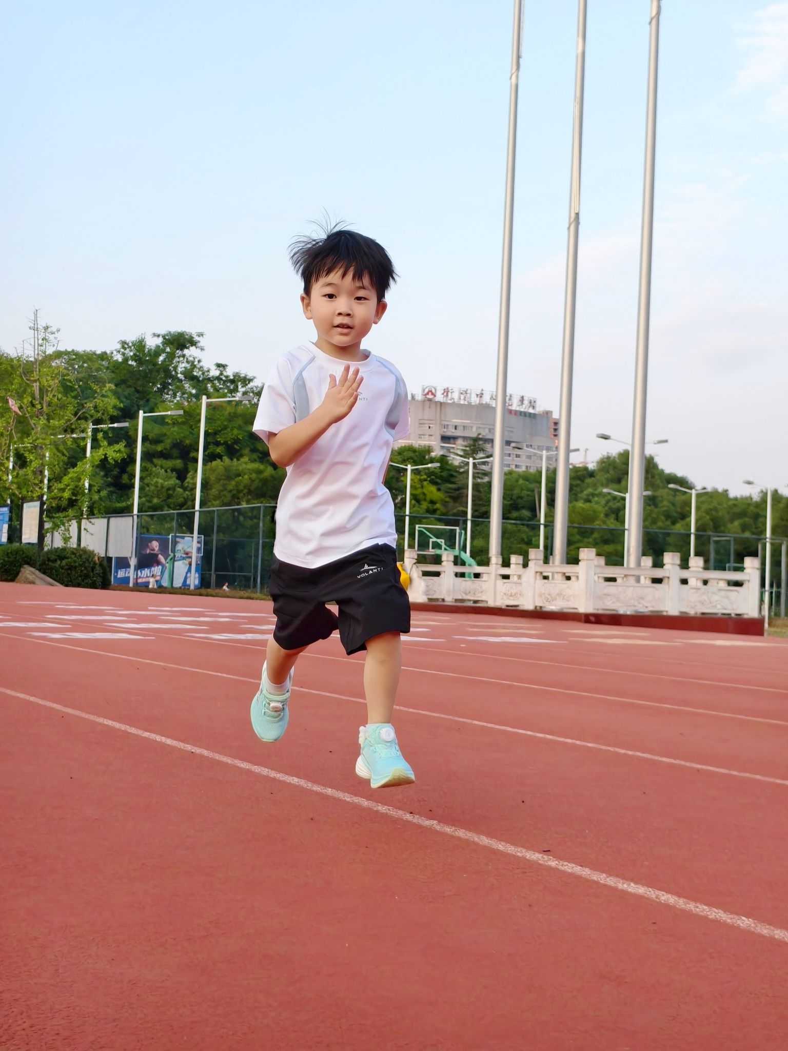 跑道活力少年|男宝全套运动三件套实测
