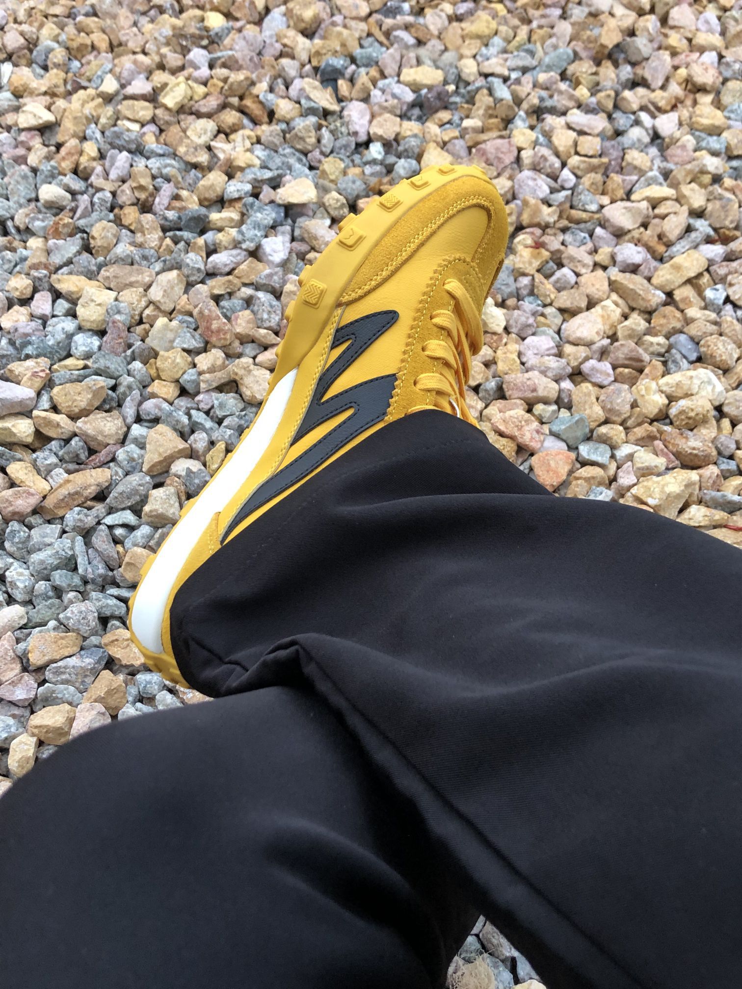 ✨🟡🔥亮眼小黄鞋！复古阿甘登山风直接封神👟