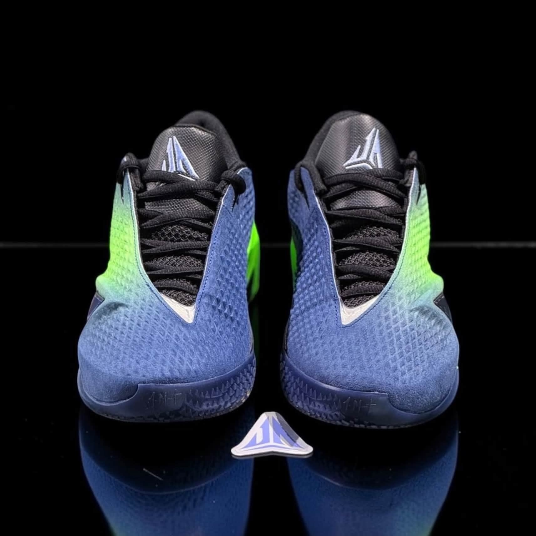 极光渐变🌌Nike JA4莫兰特4代蓝绿幻彩配色解析