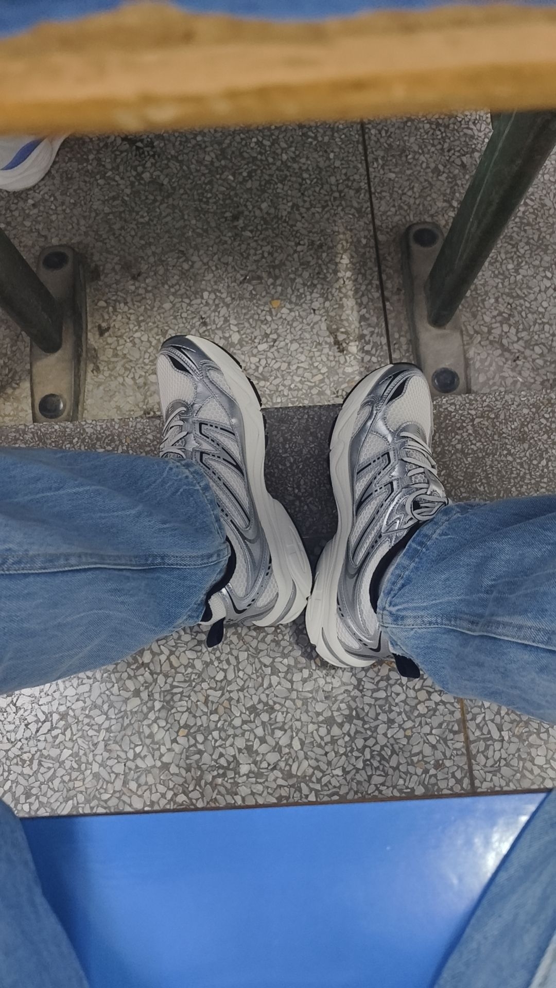 这双鞋很有青春的感觉