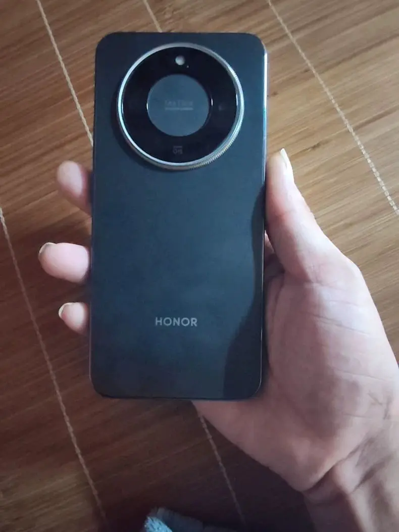 荣耀坚决清仓,从1999元降到1298元,8300mAh+80W