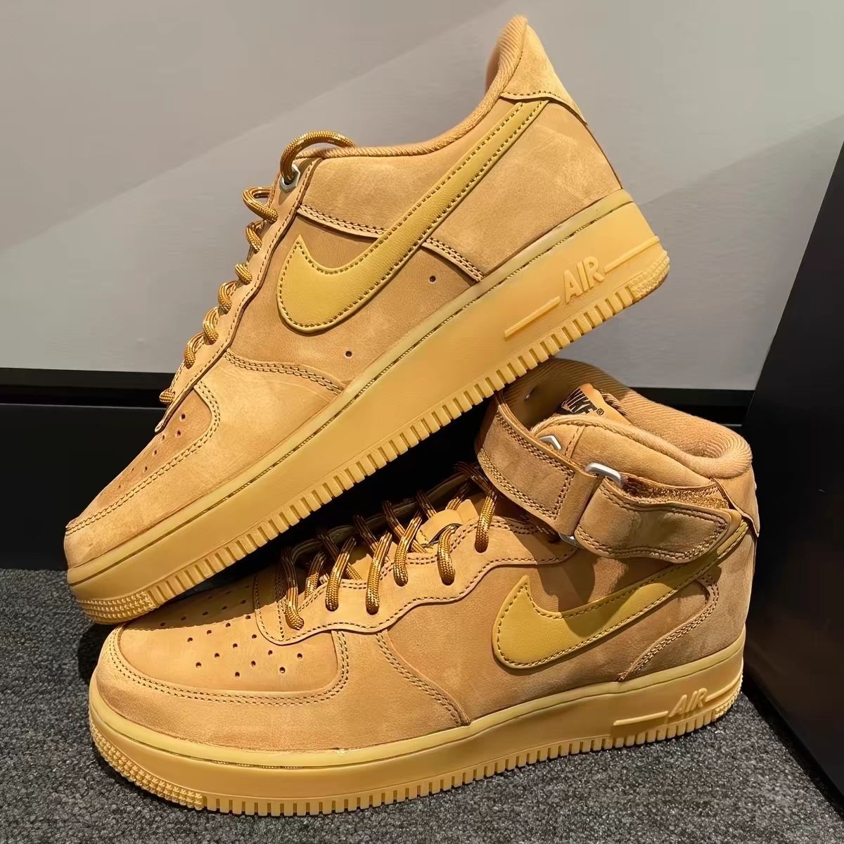 . Nike空军一号小麦中邦｜复古小麦色，氛围感封神🌾​ 秋冬神鞋！AF1小麦中帮，经典