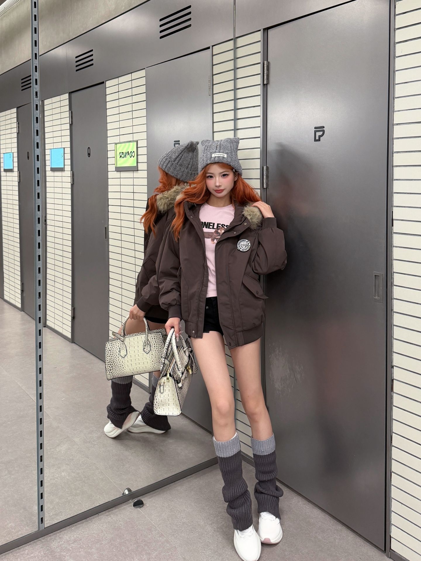冬日辣妹穿搭！棕色羽绒服氛围感拉满👋