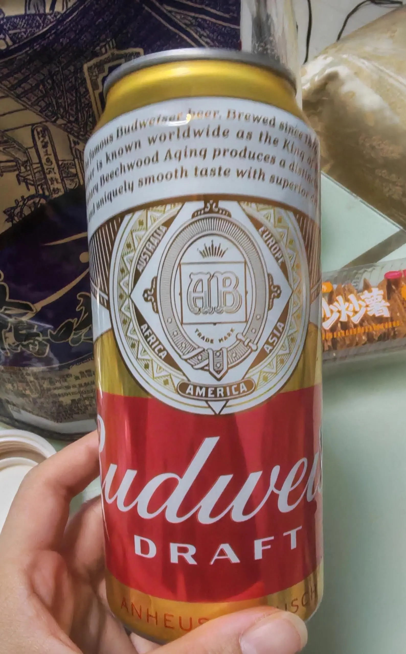 爱喝清爽啤酒看这里,百威纯生,口感顺滑,日常夜宵常备