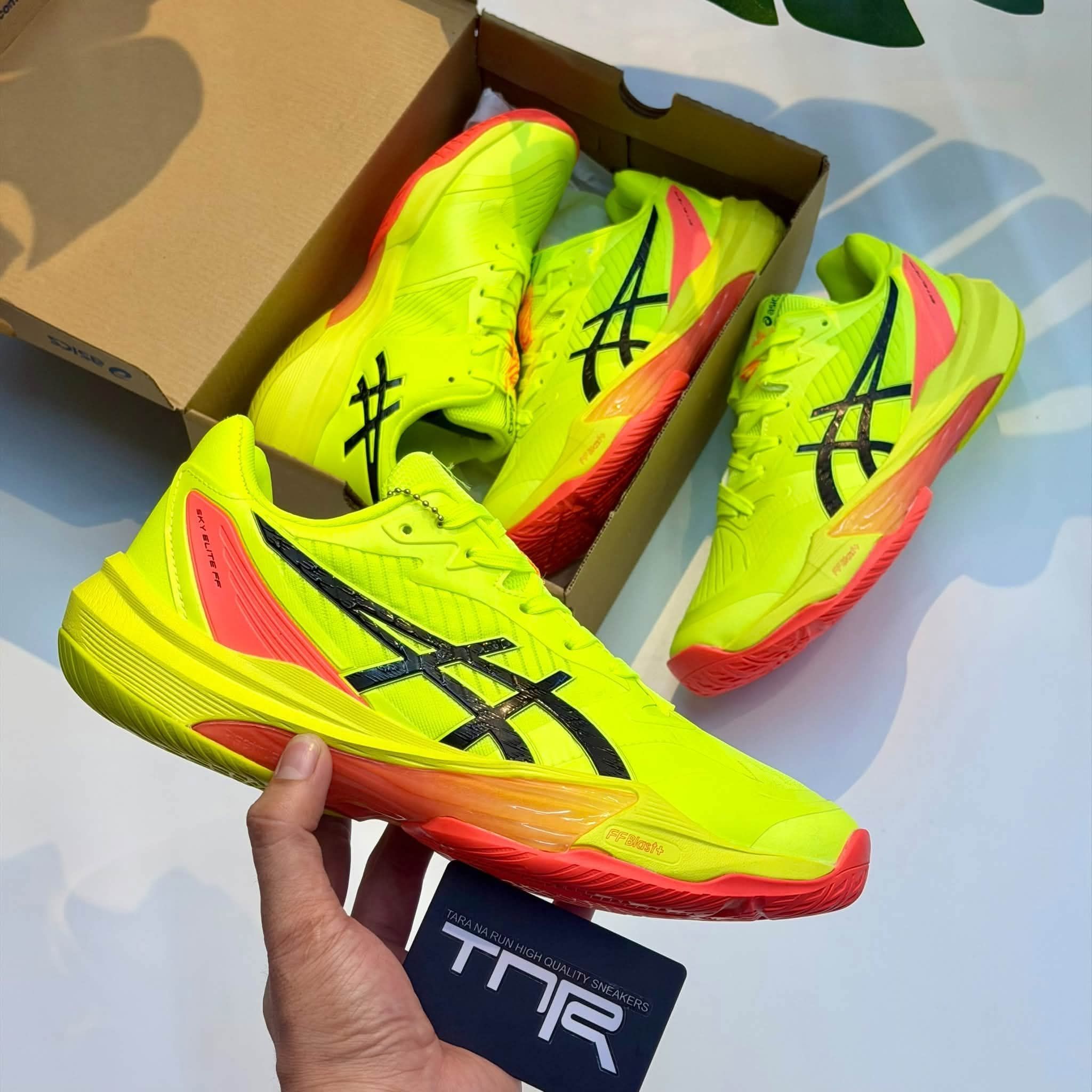 亮眼撞色！Asics Sky Elite FF3，专业排球羽毛球室内实战球鞋