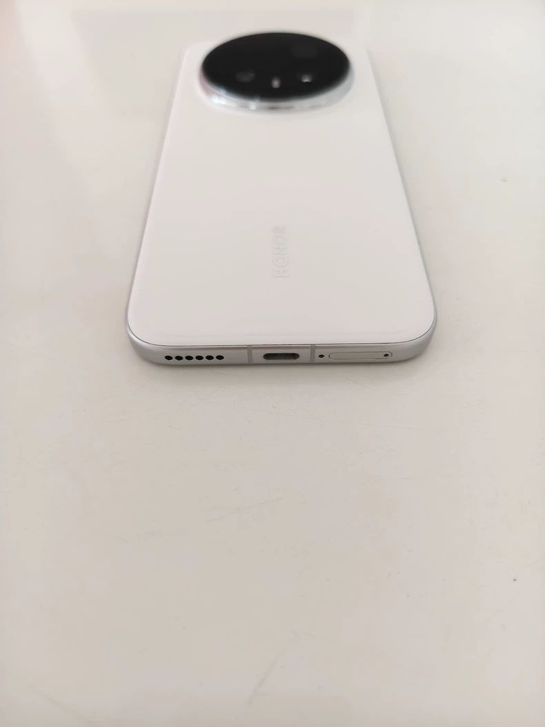 现在入手荣耀Magic8 Pro,直接省下一千块!2亿长焦,16+512GB