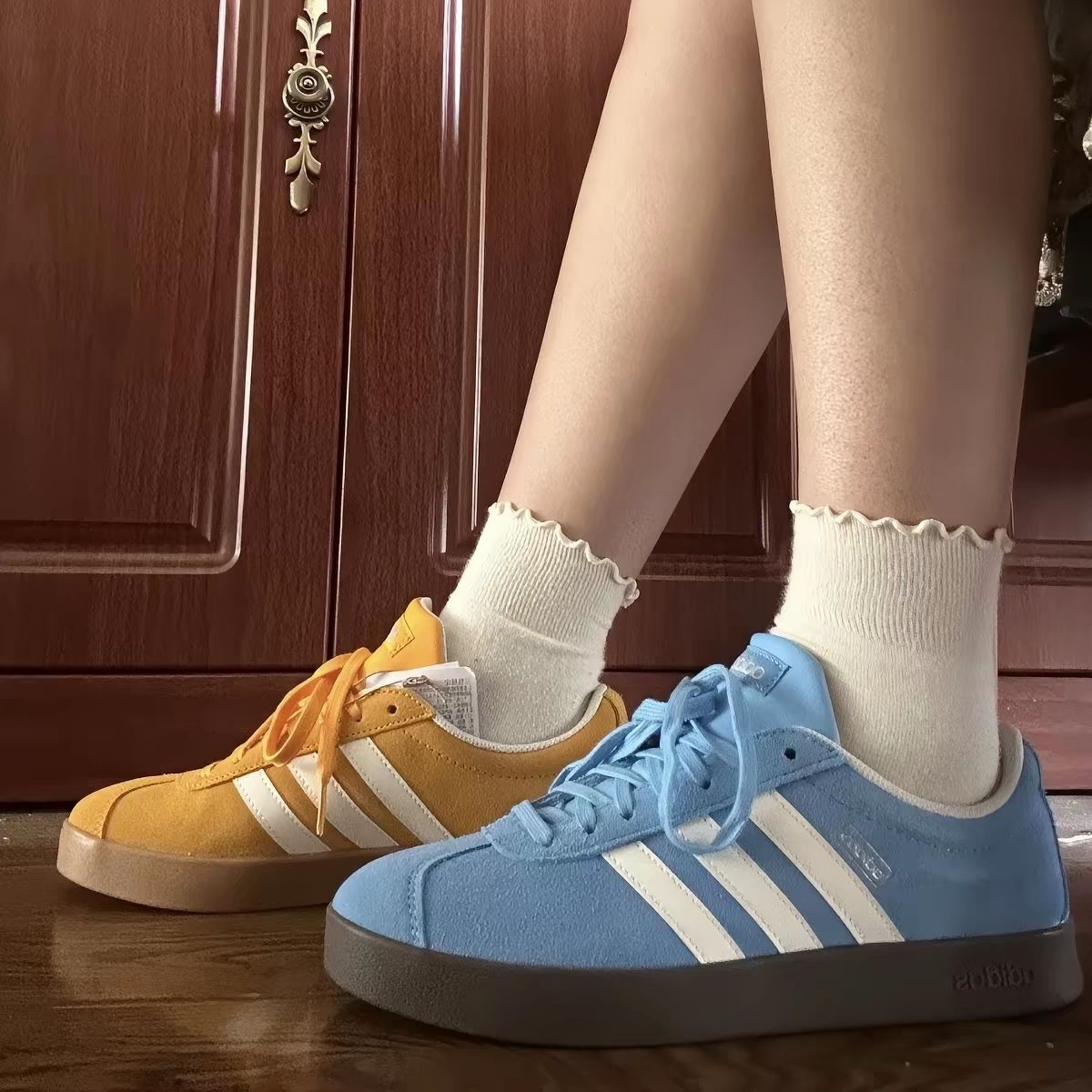 一眼沦陷!阿迪雾霾蓝复古板鞋3. 夏日本命蓝|adidas经典德训鞋太温柔