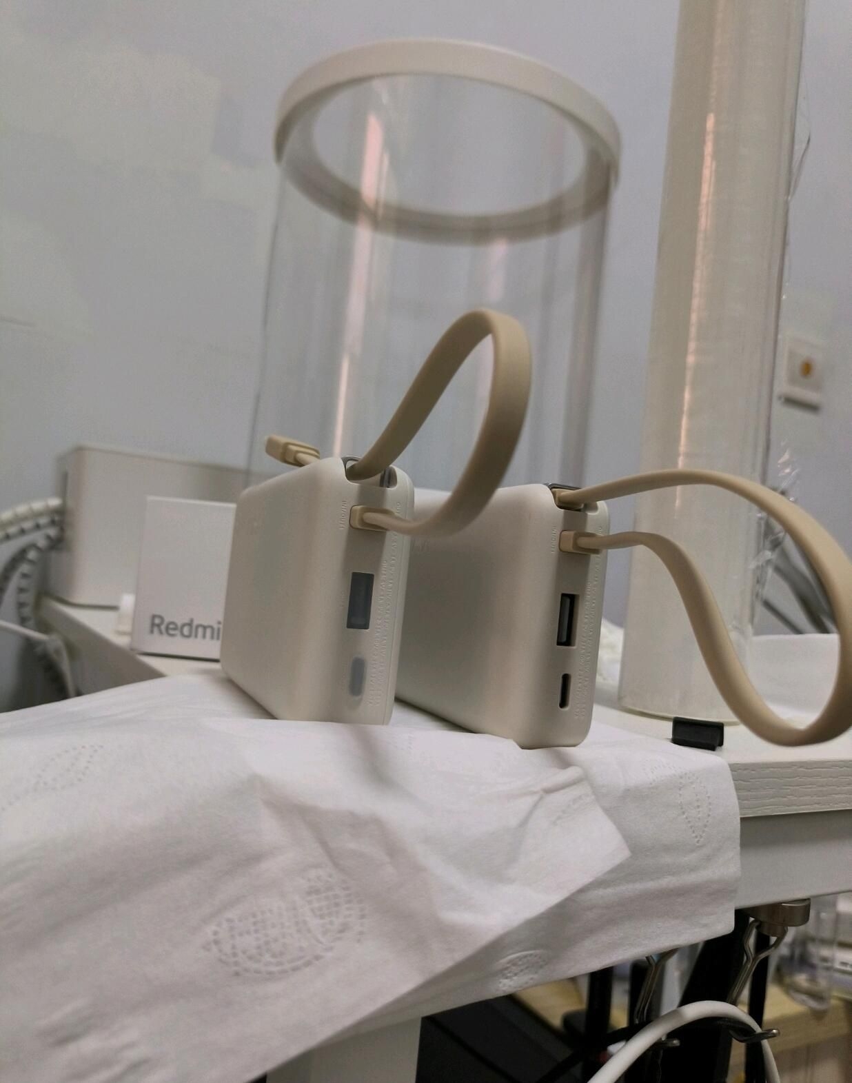 67W MAX自带线充电宝,轻薄便携,出门不用单独带充电线