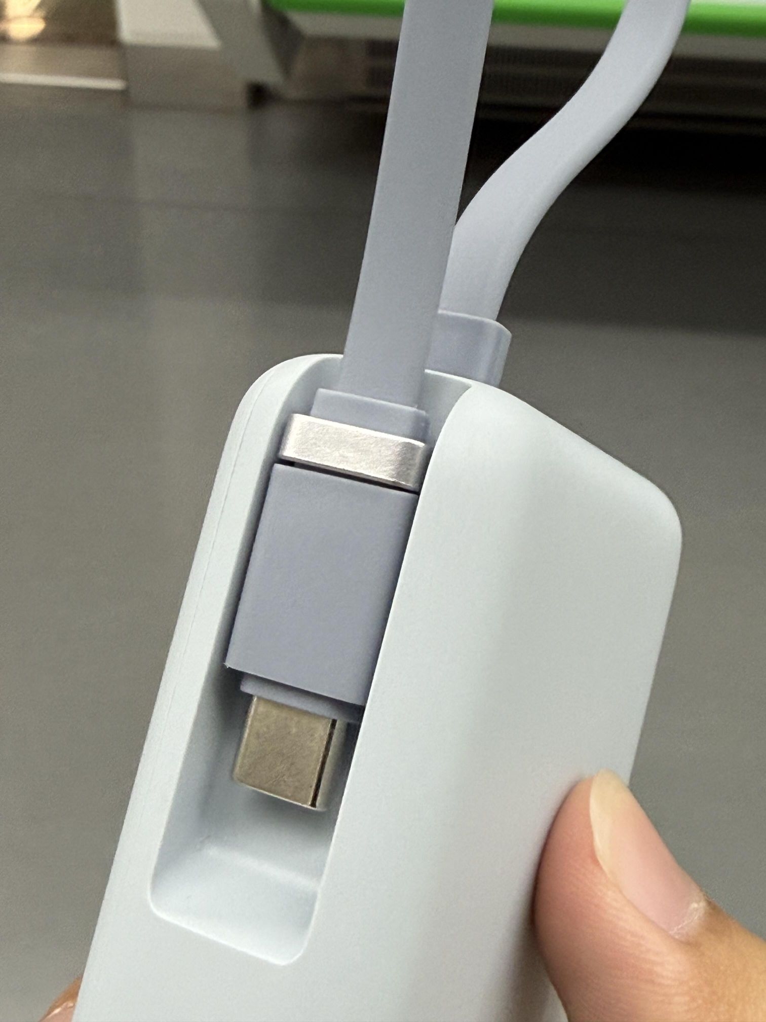 67W MAX自带线充电宝,轻薄便携,出门不用单独带充电线