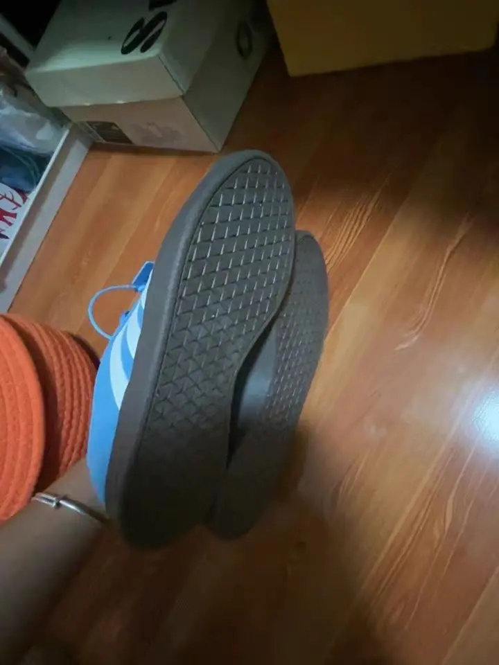 一眼沦陷!阿迪雾霾蓝复古板鞋3. 夏日本命蓝|adidas经典德训鞋太温柔