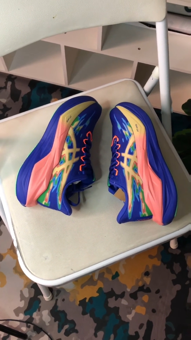 Asics亚瑟士FF3‑B 彩染扎染 轻量化回弹竞速训练跑鞋 宽脚友好