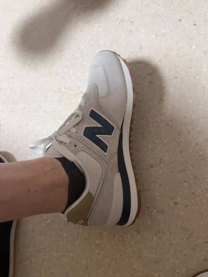 . 万年经典NB574!日常通勤百搭神鞋. 谁还没拥有这双复古灰蓝NB574
