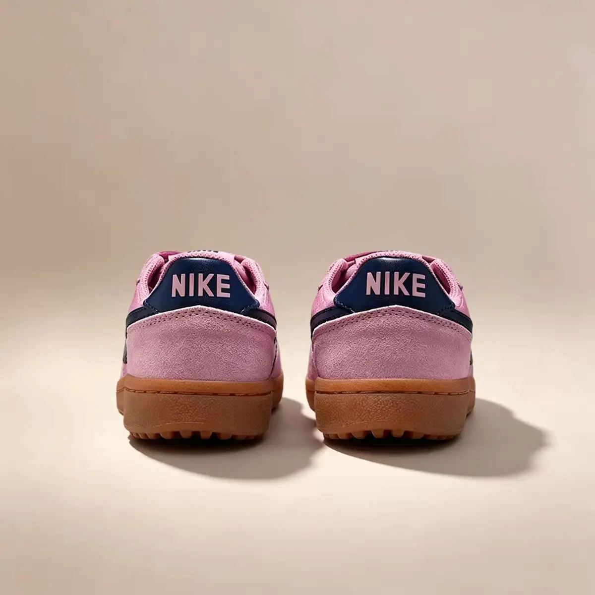 . 温柔蜜桃粉✨Nike复古T头休闲板鞋4. 宝藏小众款|粉墨配色耐克德训鞋.