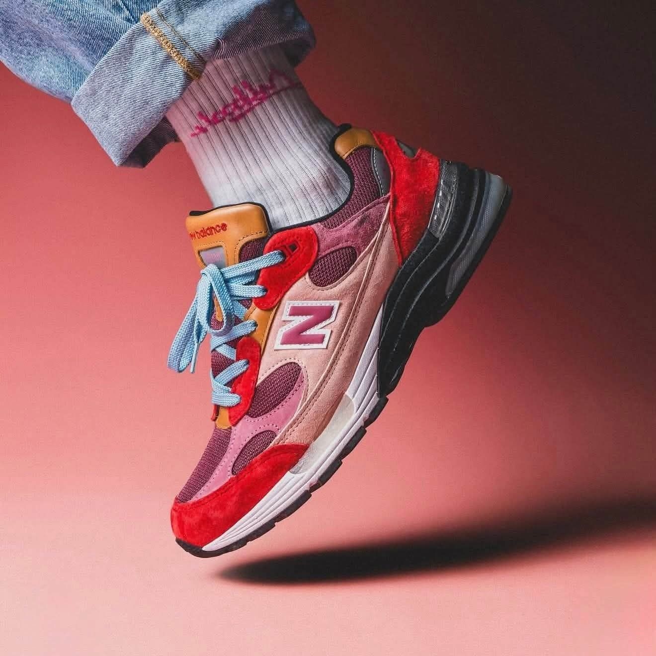 New Balance 992 撞色神鞋｜红粉棕复古美学