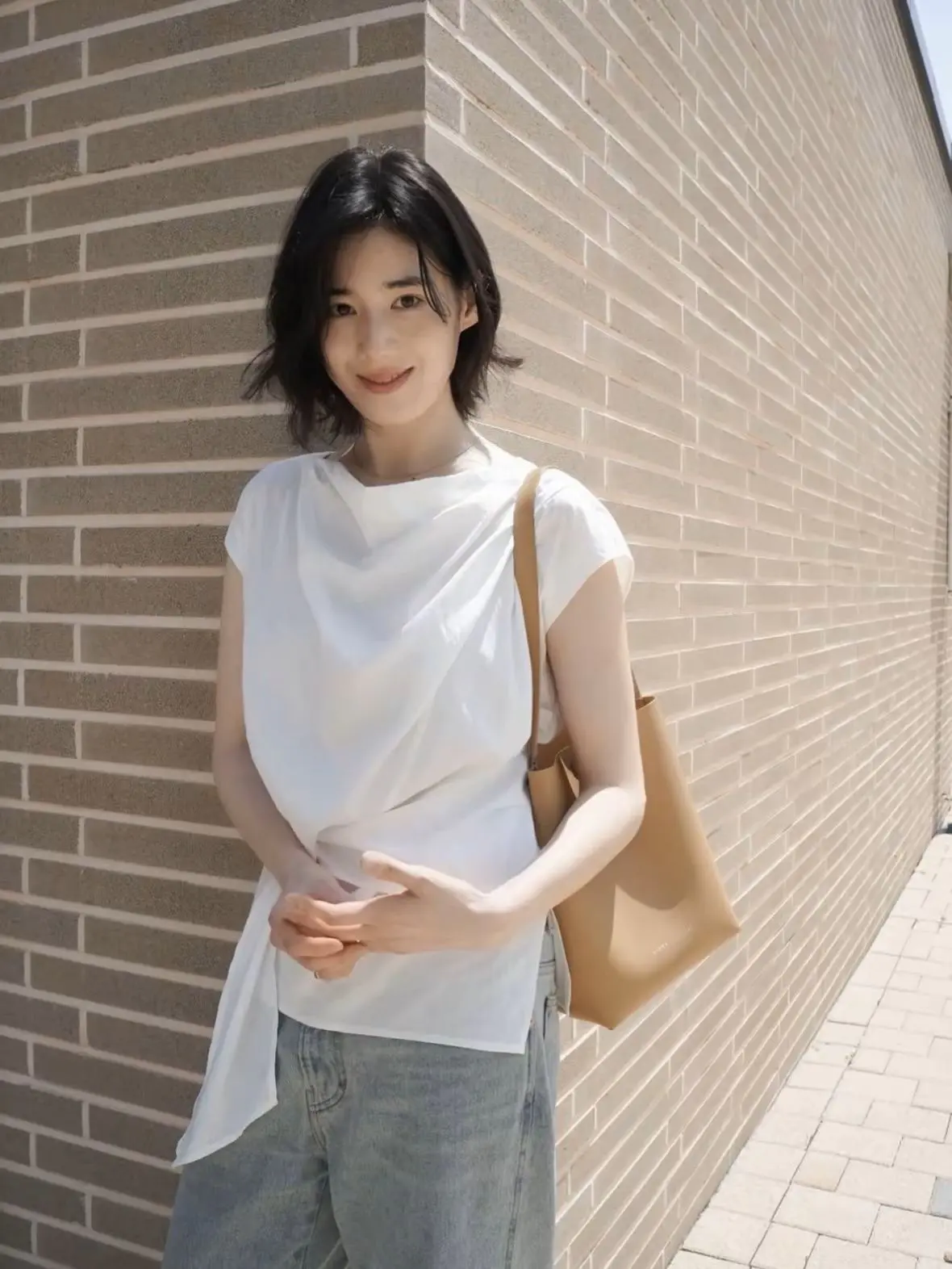 韩系松弛通勤|郑恩彩同款荡领无袖上衣,日常出游都能穿✨