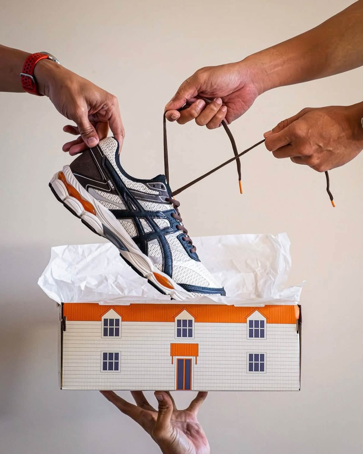 ASICS × Earls GEL‑Cumulus 16 联名 家的复古氛围感​