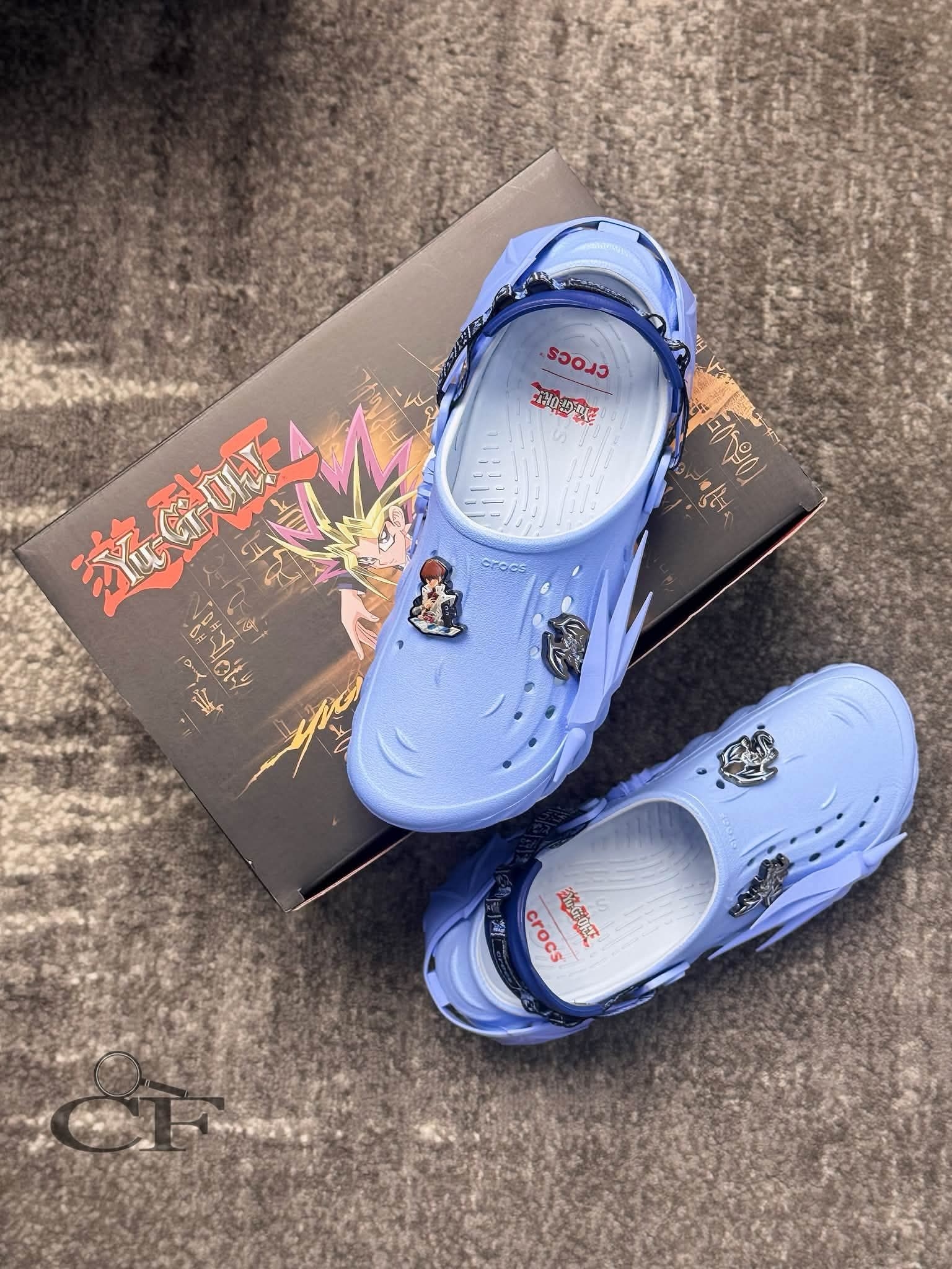 Crocs × 游戏王 海马濑人 蓝色骨刺洞洞鞋