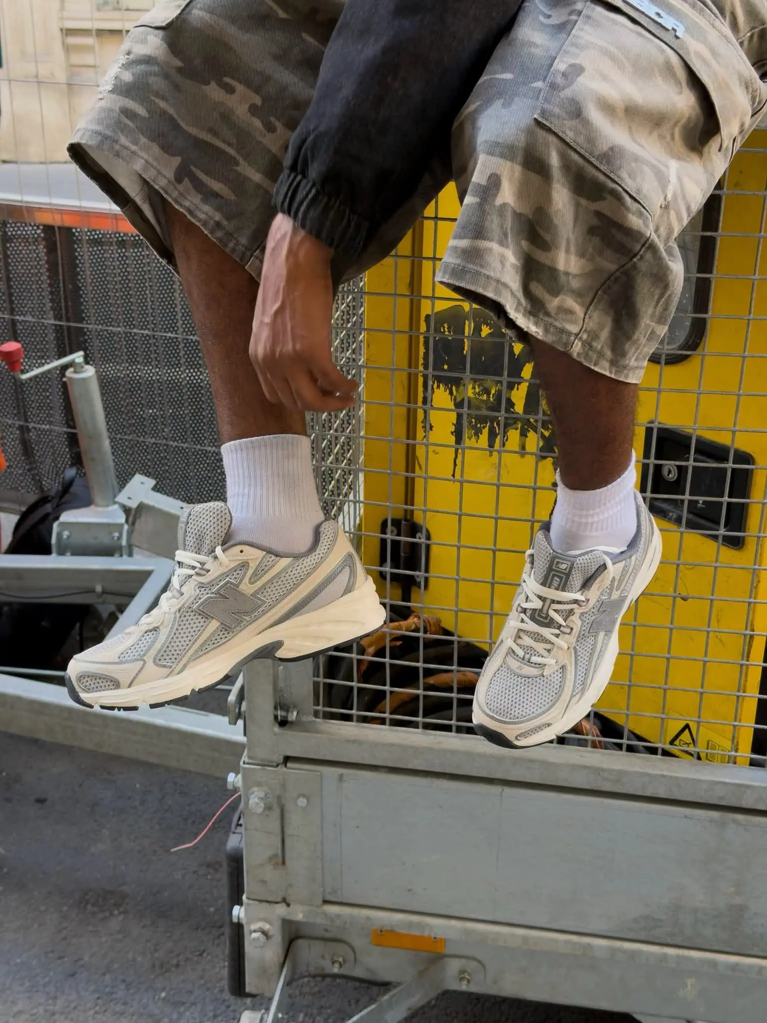 New Balance NB 740 米色 千禧复古网面 休闲慢跑鞋
