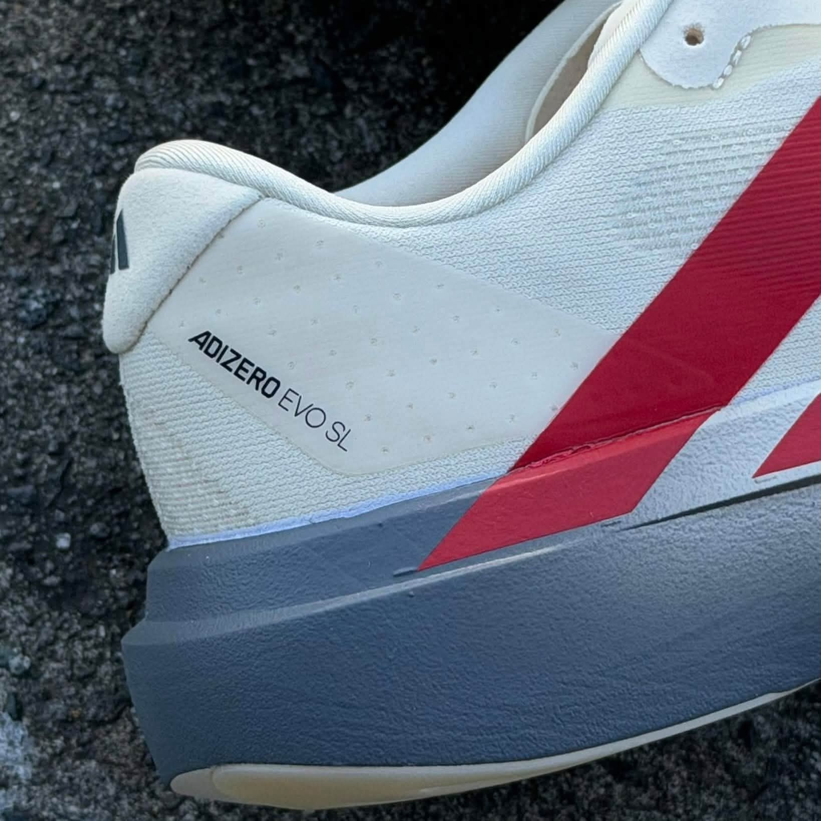 adidas Adizero Evo SL|米红竞速跑鞋 简约又能打