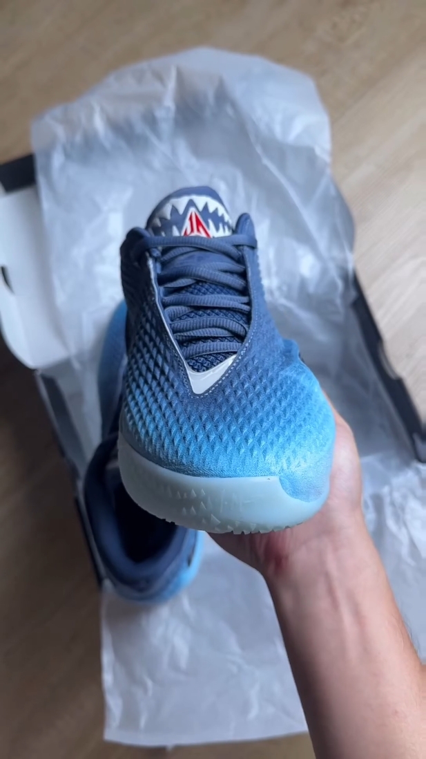 Nike JA4 Jaws 大白鲨 莫兰特 4 代 渐变蓝 后卫实战篮球鞋