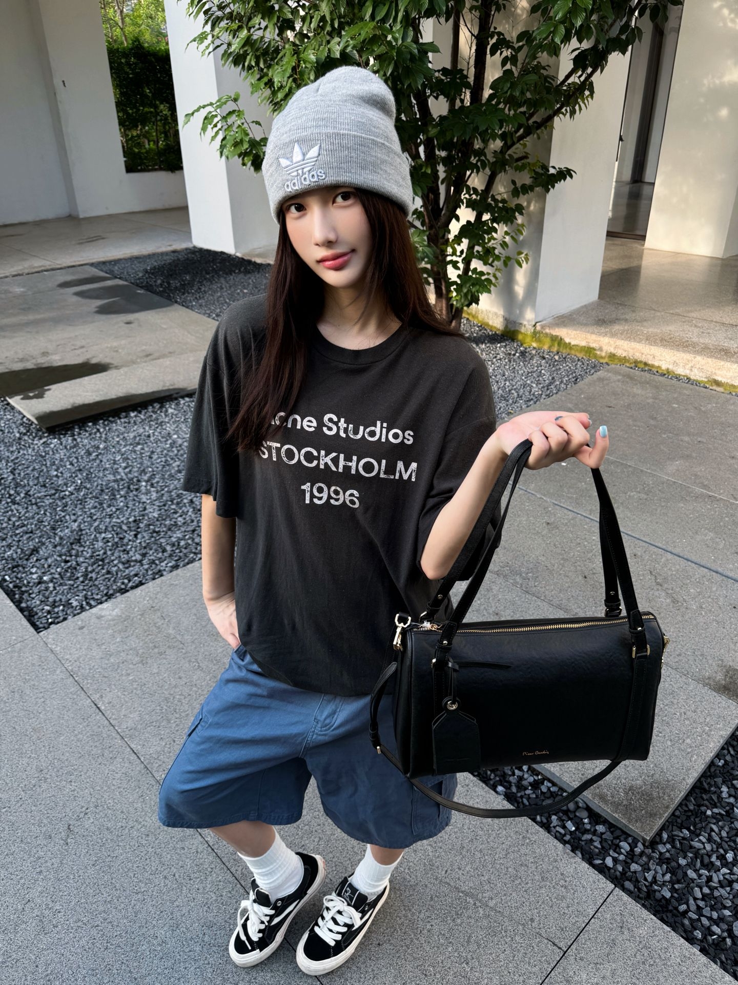美式休闲OOTD |皮质斜挎包质感穿搭加分项