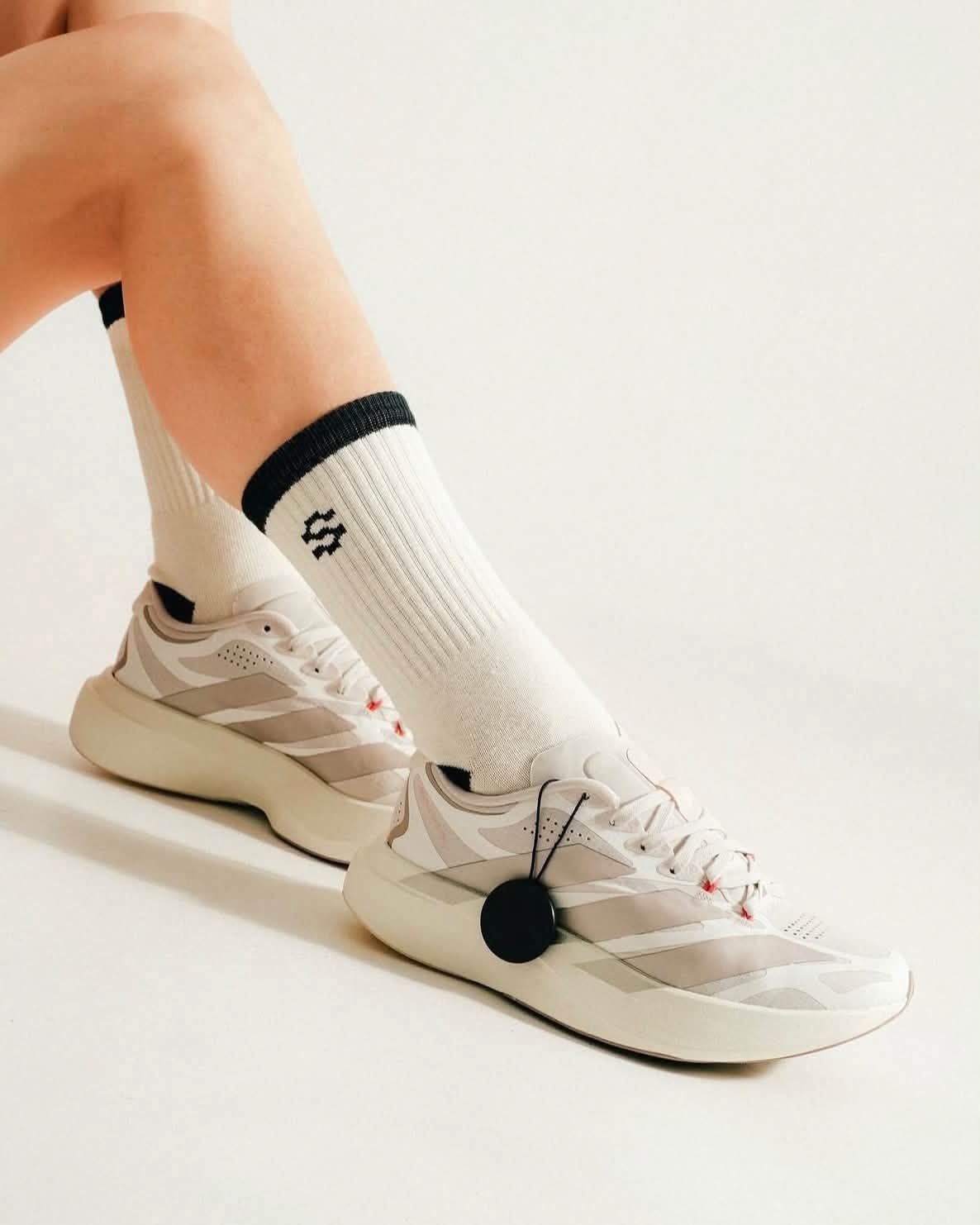 adidas Adizero EVO SL EXO 米灰，极简竞速跑鞋