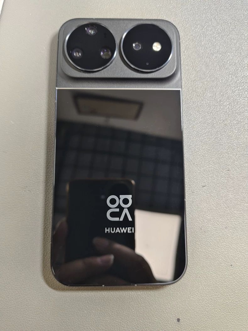 从5199元跌至3549元,麒麟9系+7000mAh+2亿像素,华为这手机被低估了!
