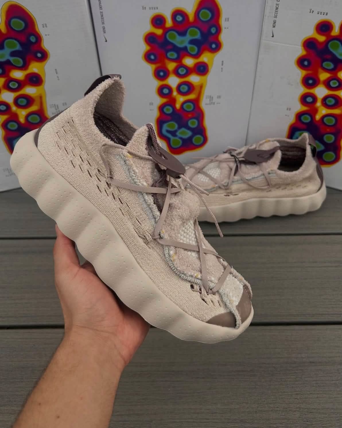 Nike Mind 002 米裸色，飞织解构先锋鞋款