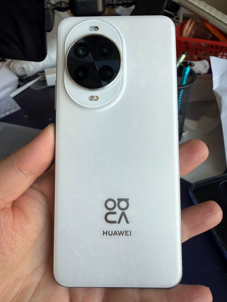 华为nova14 Pro降至1600元:价格跌下来后,它还值得买吗?