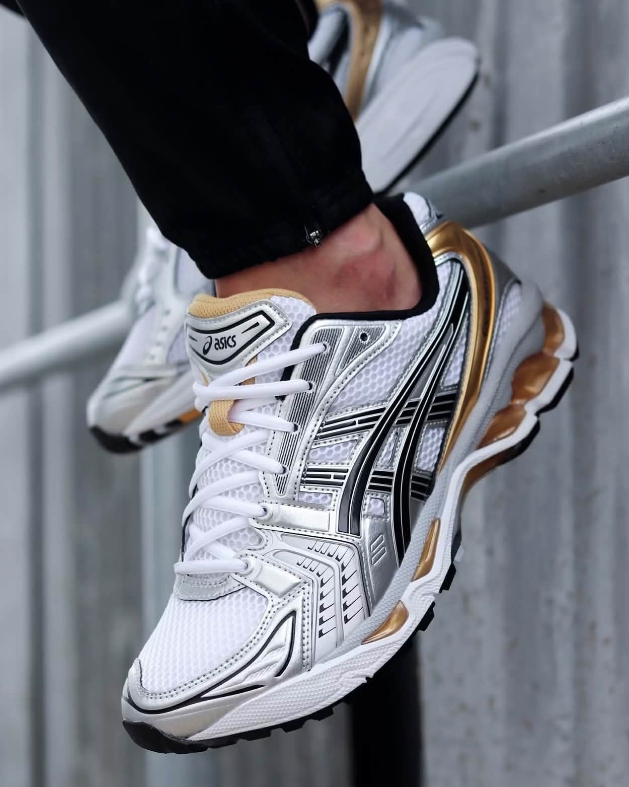 贵气千禧风！ASICS Kayano14白金上脚细节鉴赏