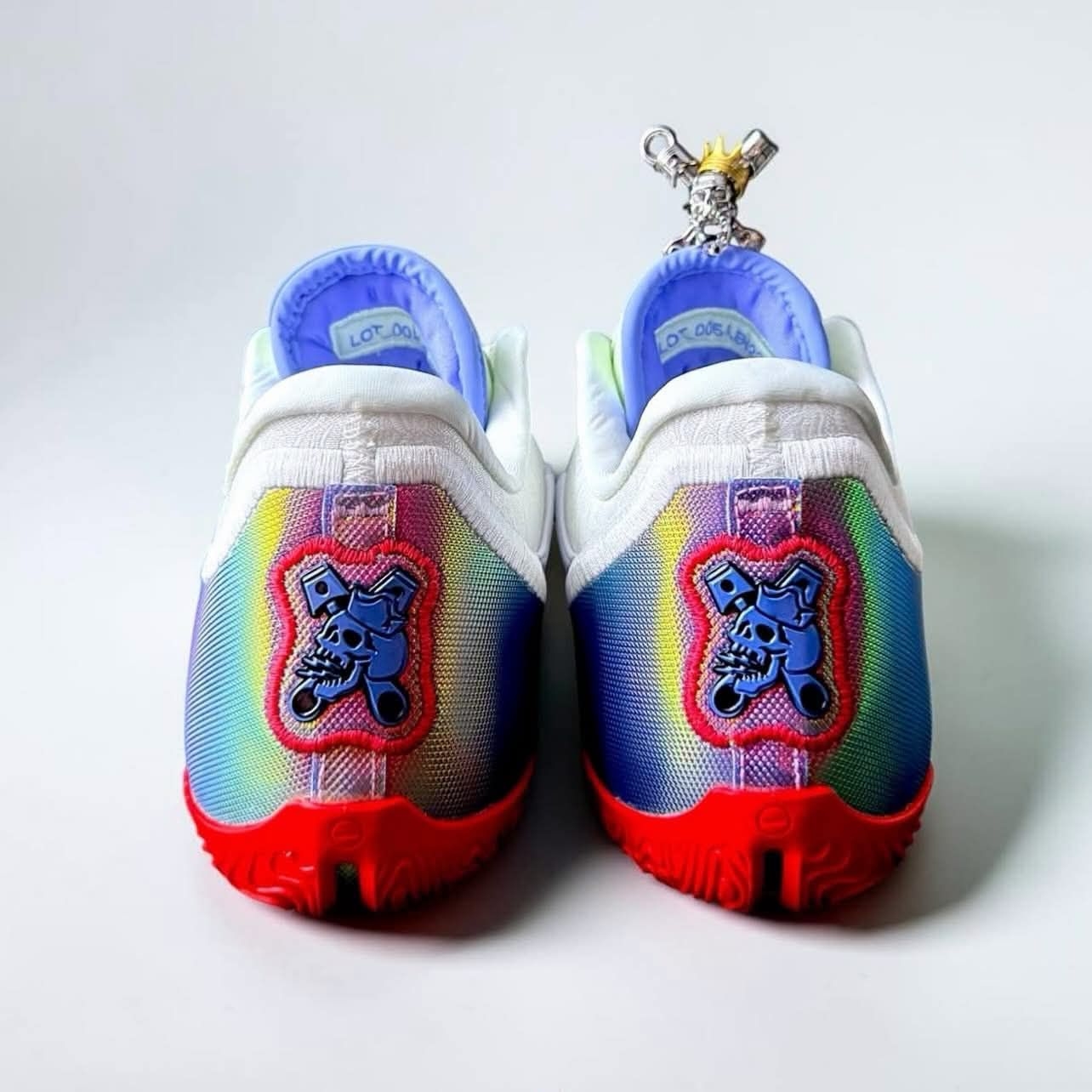 LeBron23 Motor King|勒布朗23代马达之王彩虹渐变实战篮球鞋实拍解析