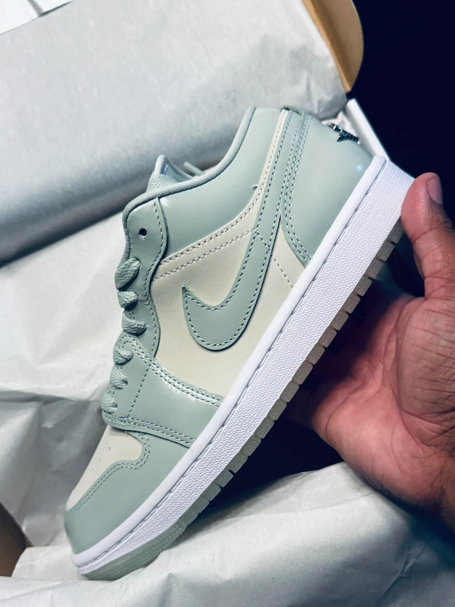 AJ1 Low薄荷奶绿HF4078‑100｜奶油浅绿低帮开箱实拍解析