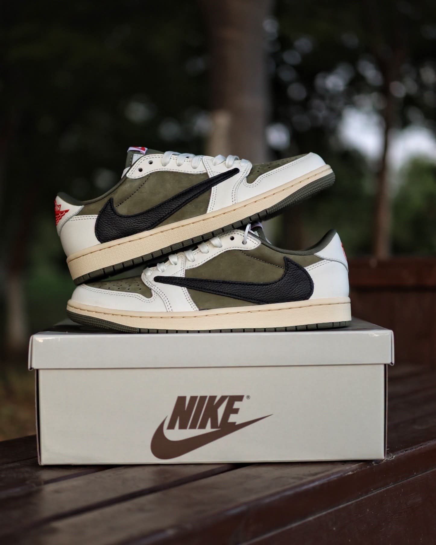 TS橄榄绿倒钩｜AJ1 Low Travis Scott大地色联名全方位解析