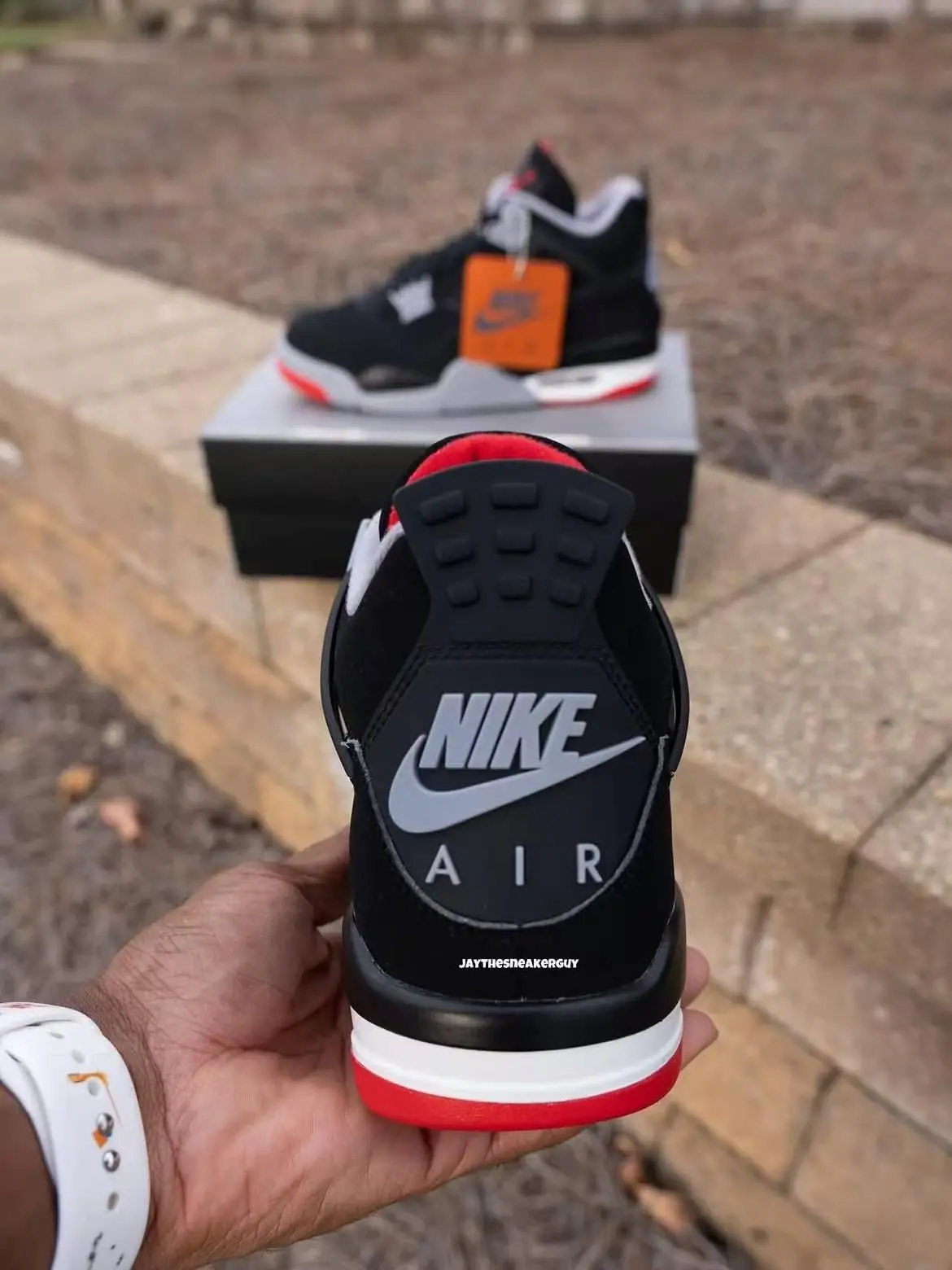 Air Jordan 4 OG Bred|黑红 bred 经典回归,I'M BACK传奇复刻