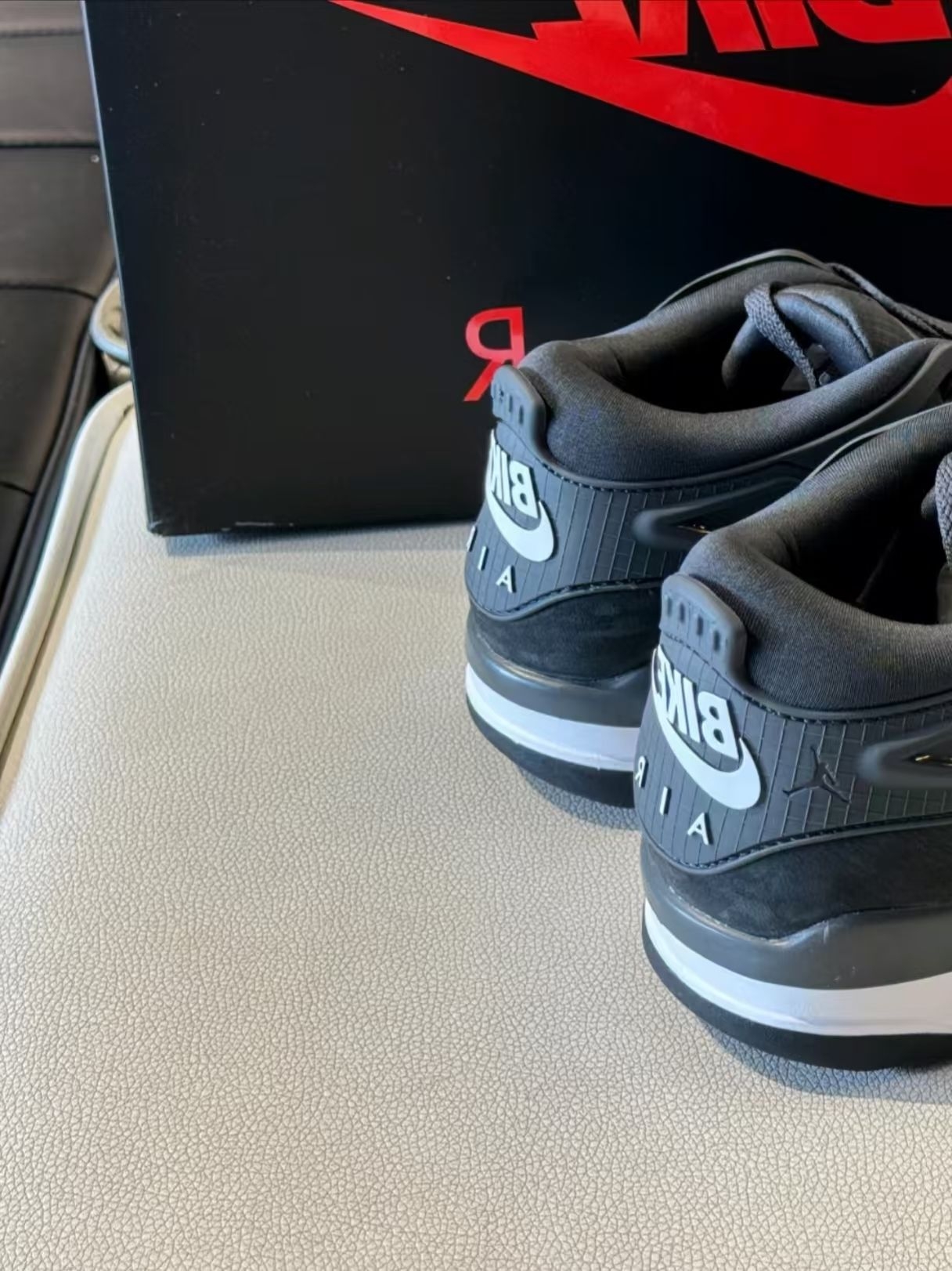 AJ4穿搭怎么样