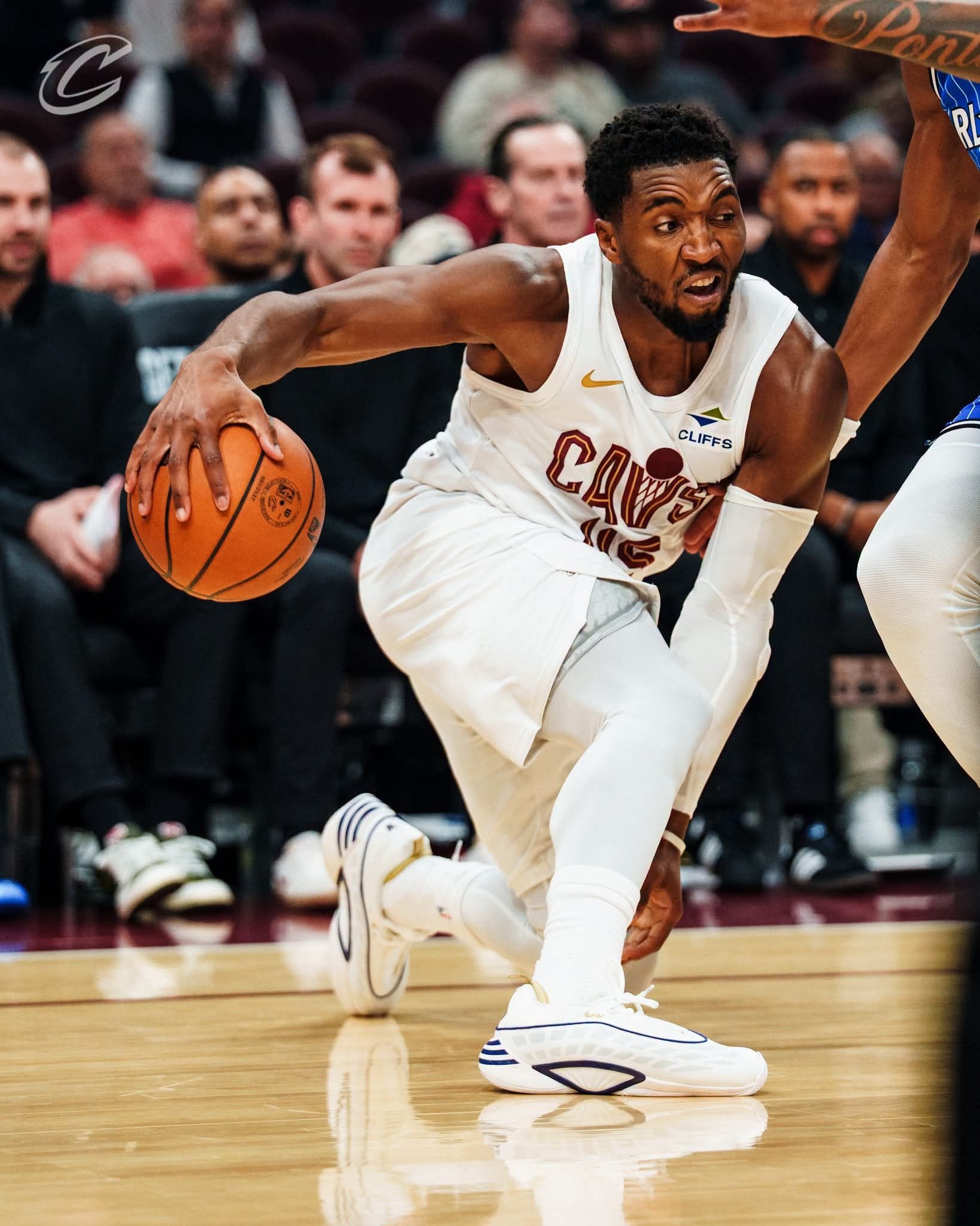 多诺万米切尔上脚 D.O.N. ISSUE #8 华盛顿大学专属配色