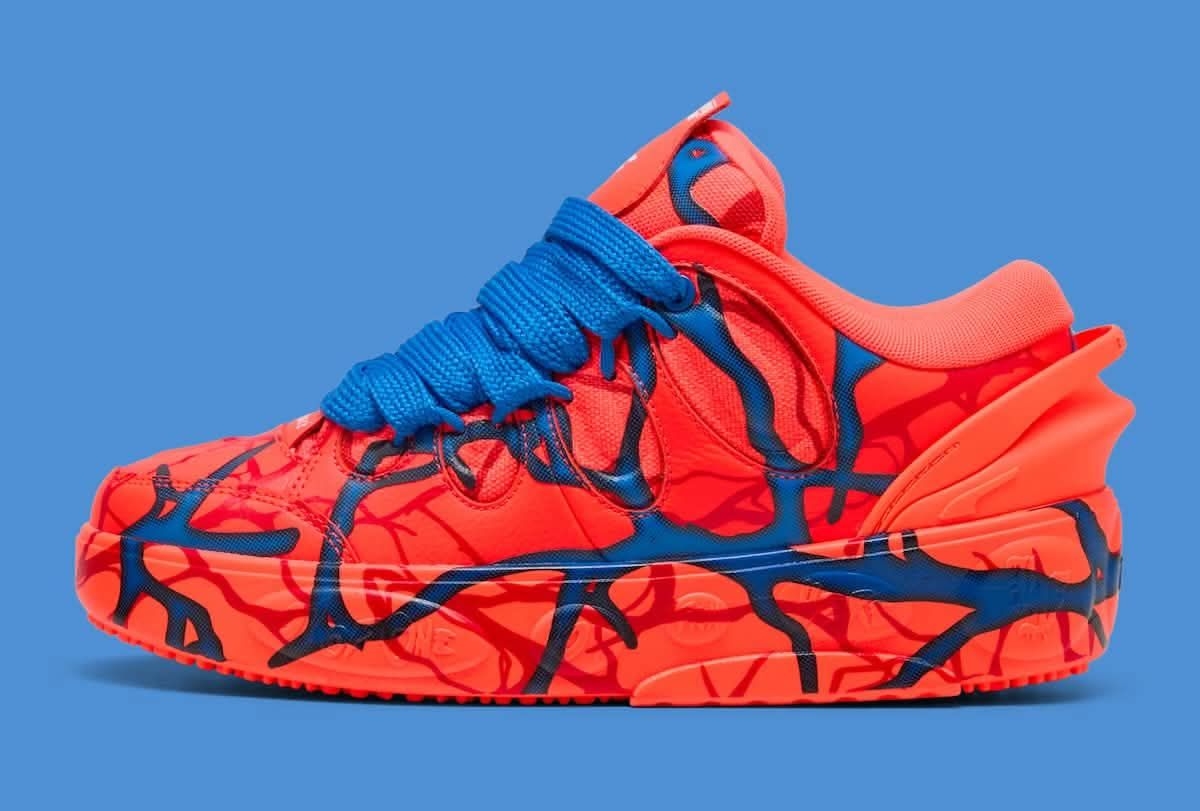 万圣节重磅联名 PUMA MB.06 拉梅洛鲍尔 怪奇物语限定套装