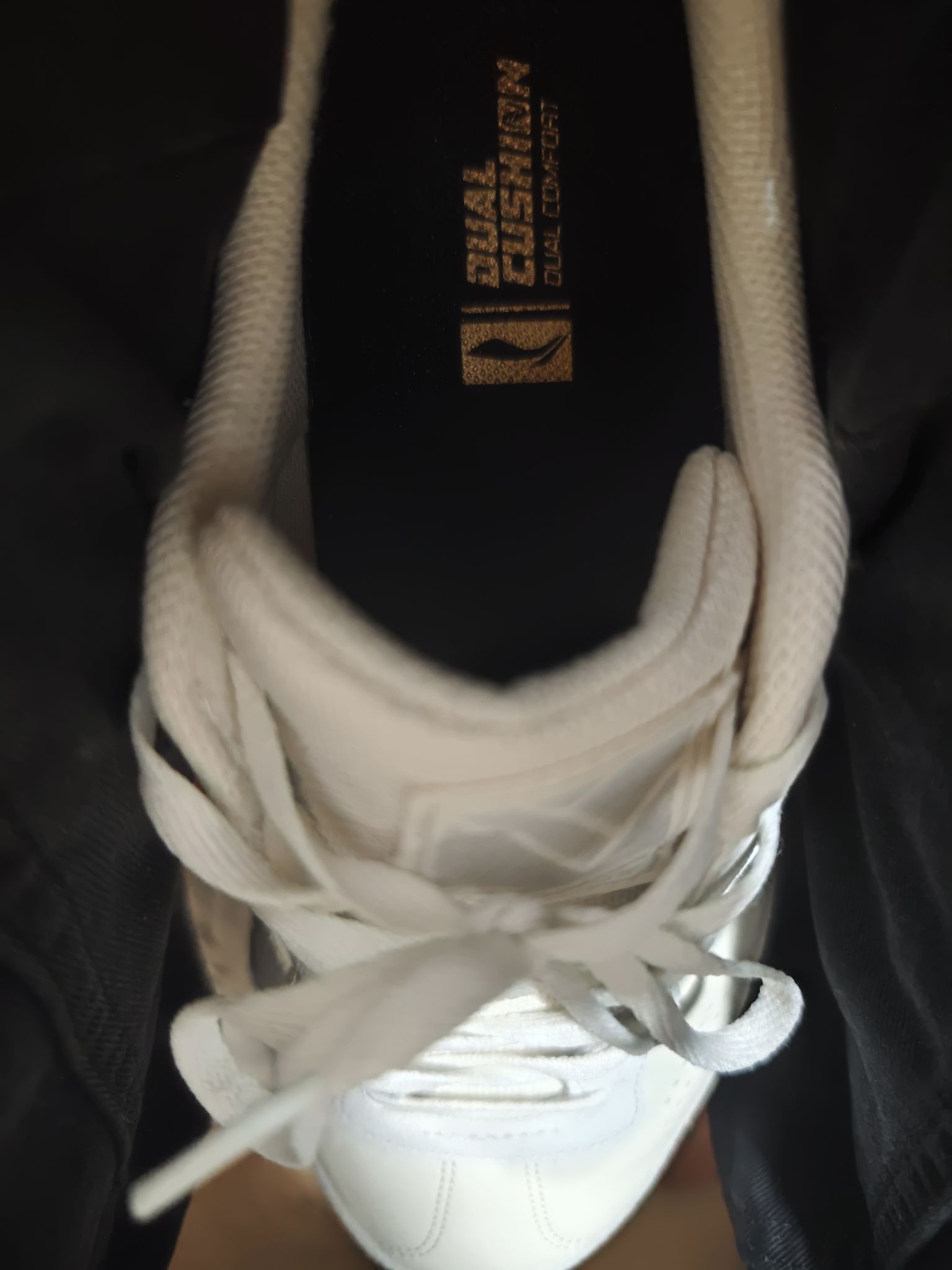 🛒好物名称：李宁板鞋 和光
🤔推荐理由：