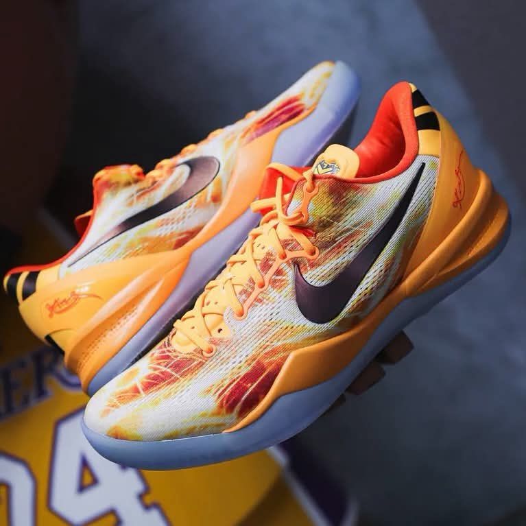 橙红焰火鞋面!Kobe 8上海烟花,低帮变向党实战神鞋