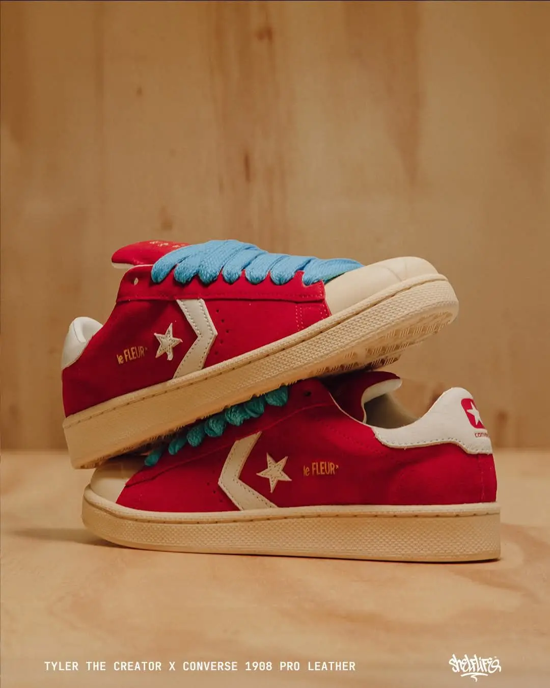 撞色美学!匡威Le FLEUR 红花复古板鞋,Tyler联名力作