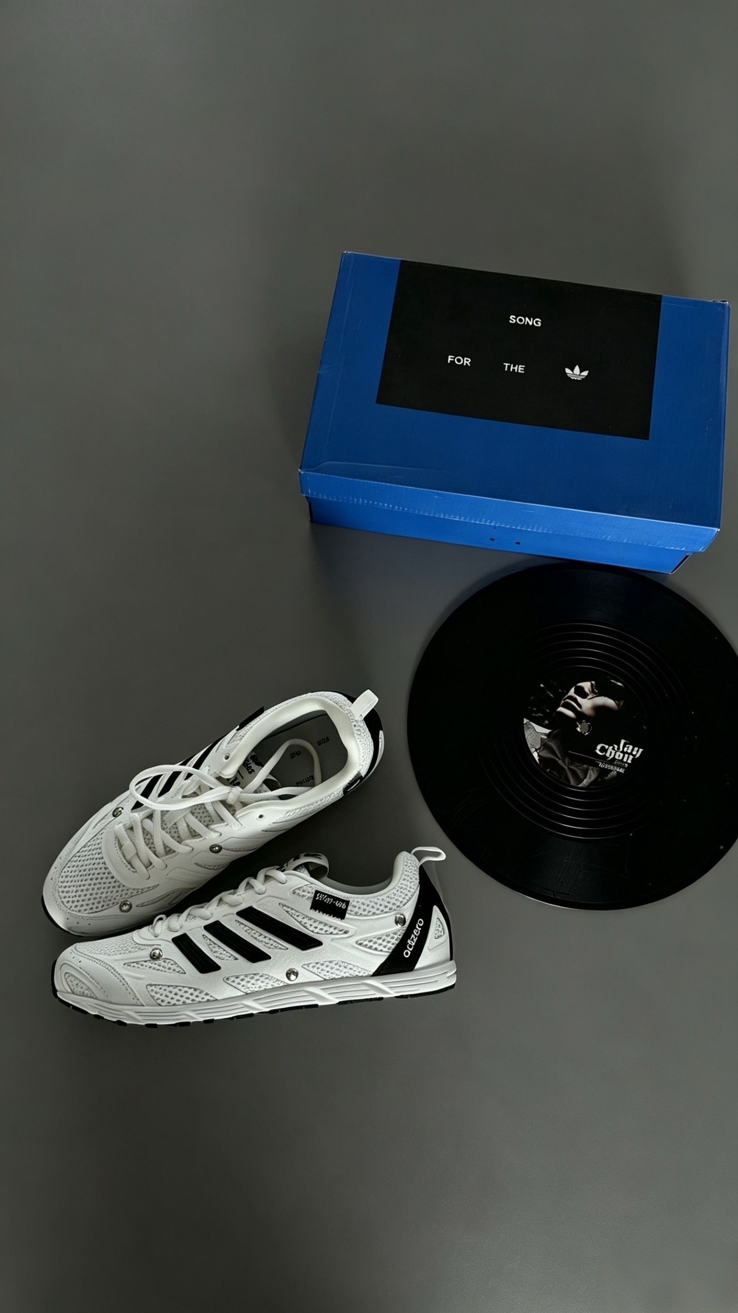 SFTM × adidas联名|千禧复古跑鞋实拍测评