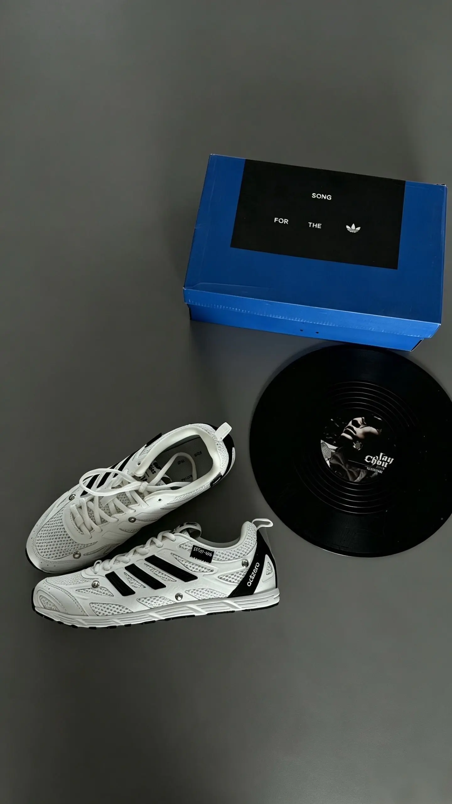 SFTM × adidas联名|千禧复古跑鞋实拍测评