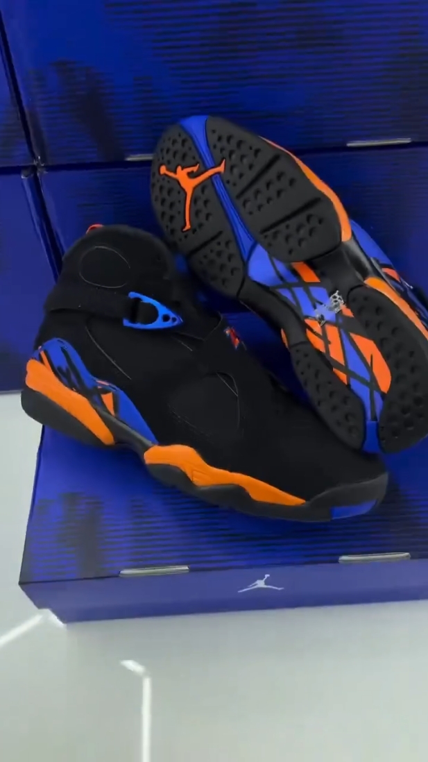 Air Jordan 8 黑蓝橙 AJ8尼克斯配色复古球鞋赏析