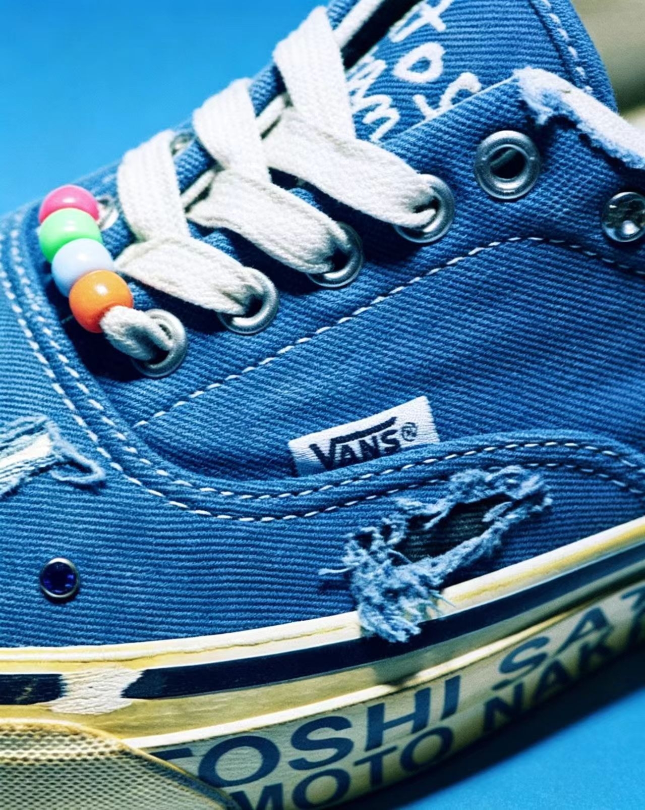 宝石派对!Satoshi Nakamoto × Vans Era95,破坏毛边+彩钻元素氛围感