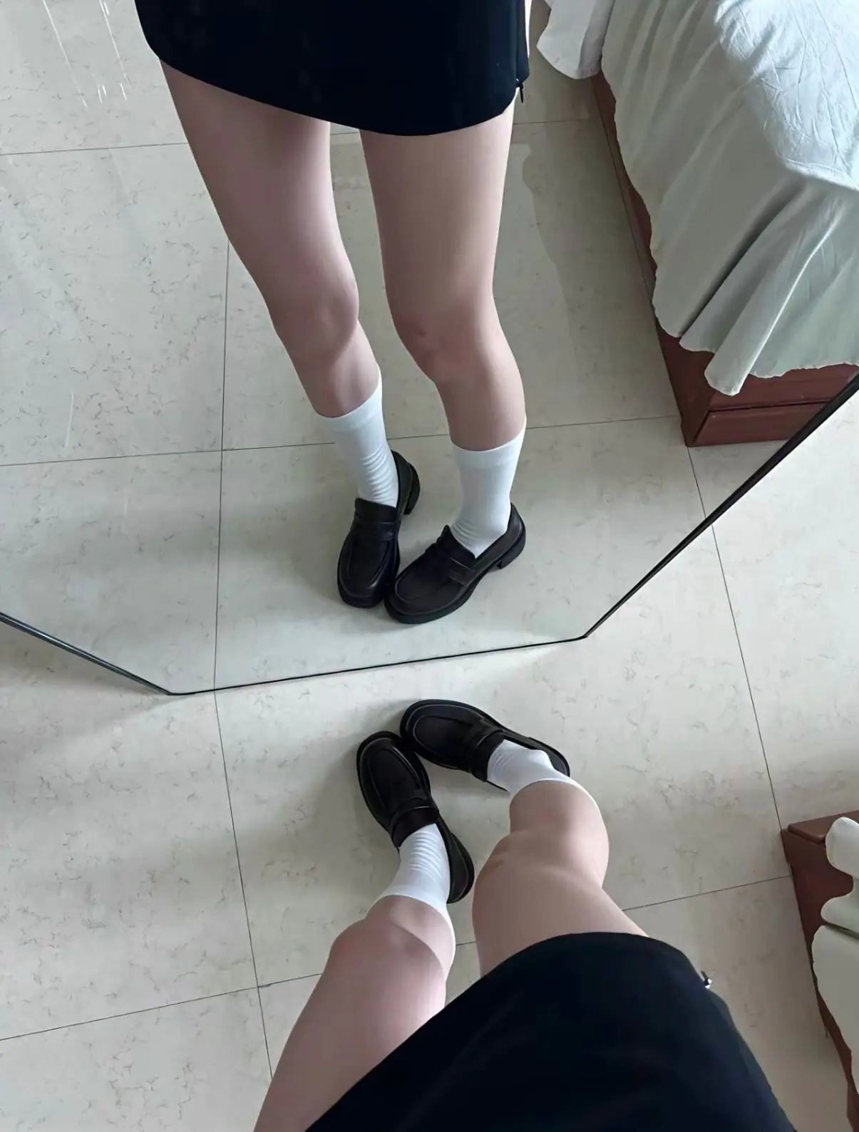 厚底乐福鞋|白袜+短裙,学院感直接拉满✨